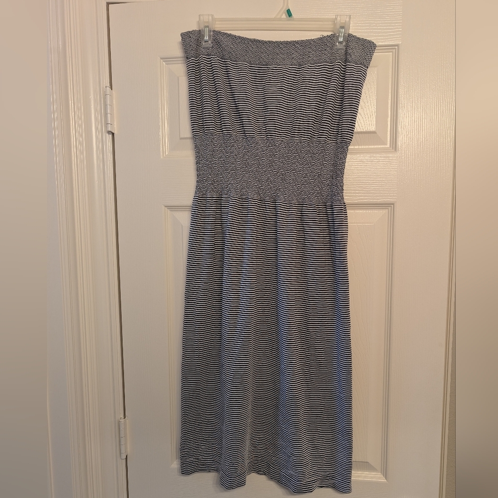 New Lark + Grey Chic Strapless Dress, size S / M
